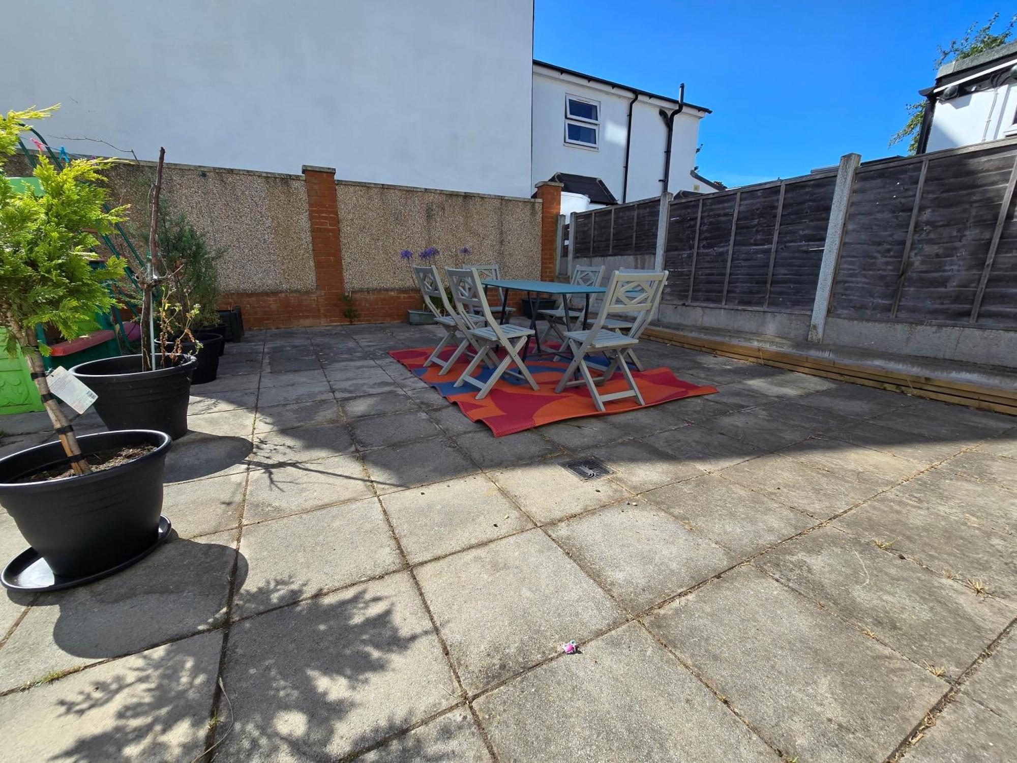 The Flat - 2 Bedroom Londra